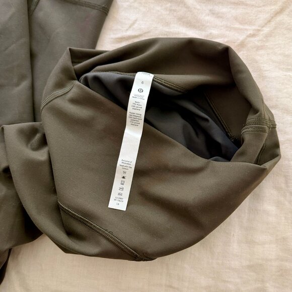 Lululemon HIgh Rise Align Leggings 25 inch inseam size 6 - Picture 2 of 3